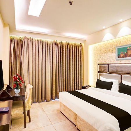 Hotel Super Townhouse Pitampura West Enclave Delhi  Exterior foto