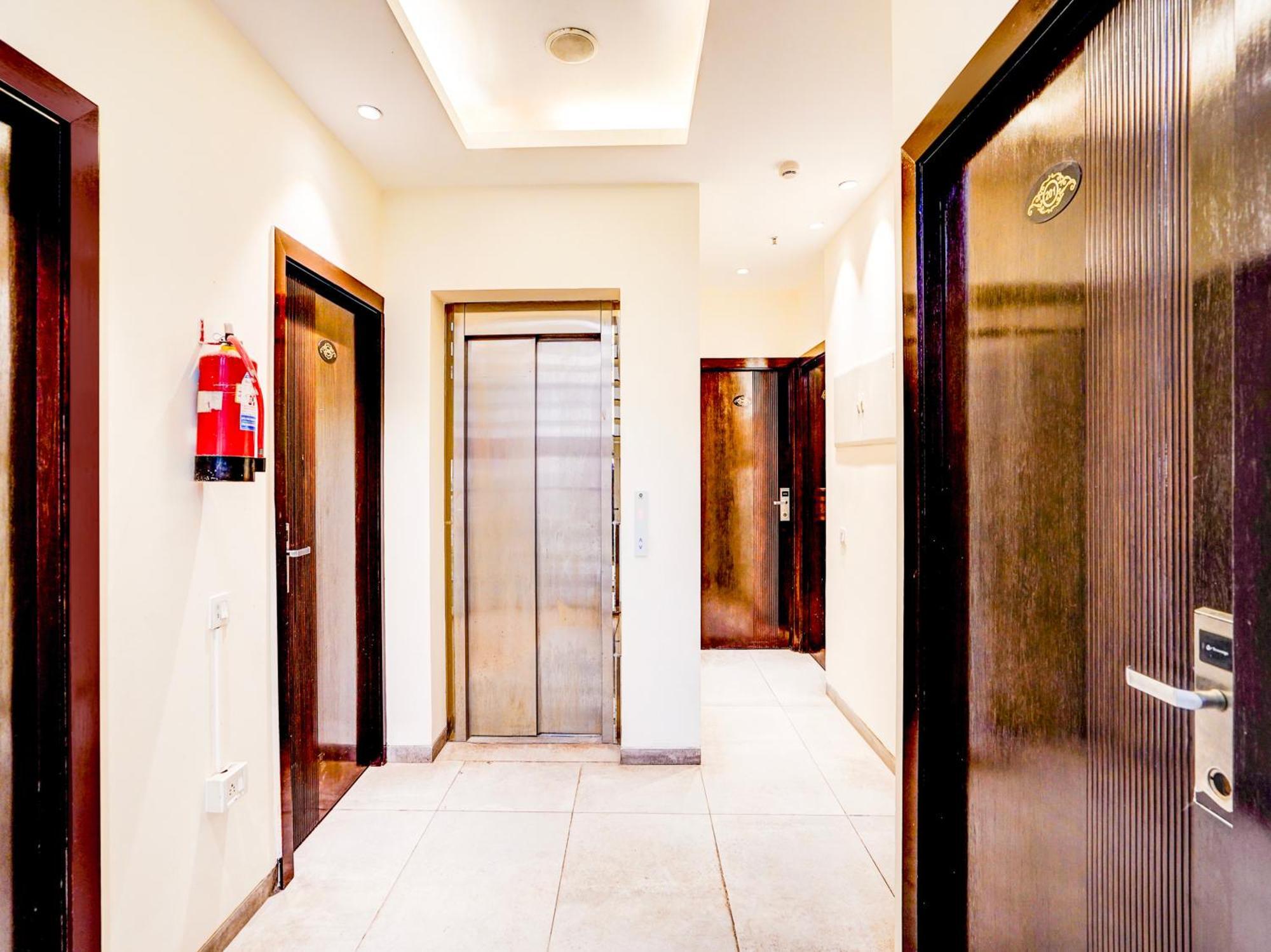 Hotel Super Townhouse Pitampura West Enclave Delhi  Exterior foto