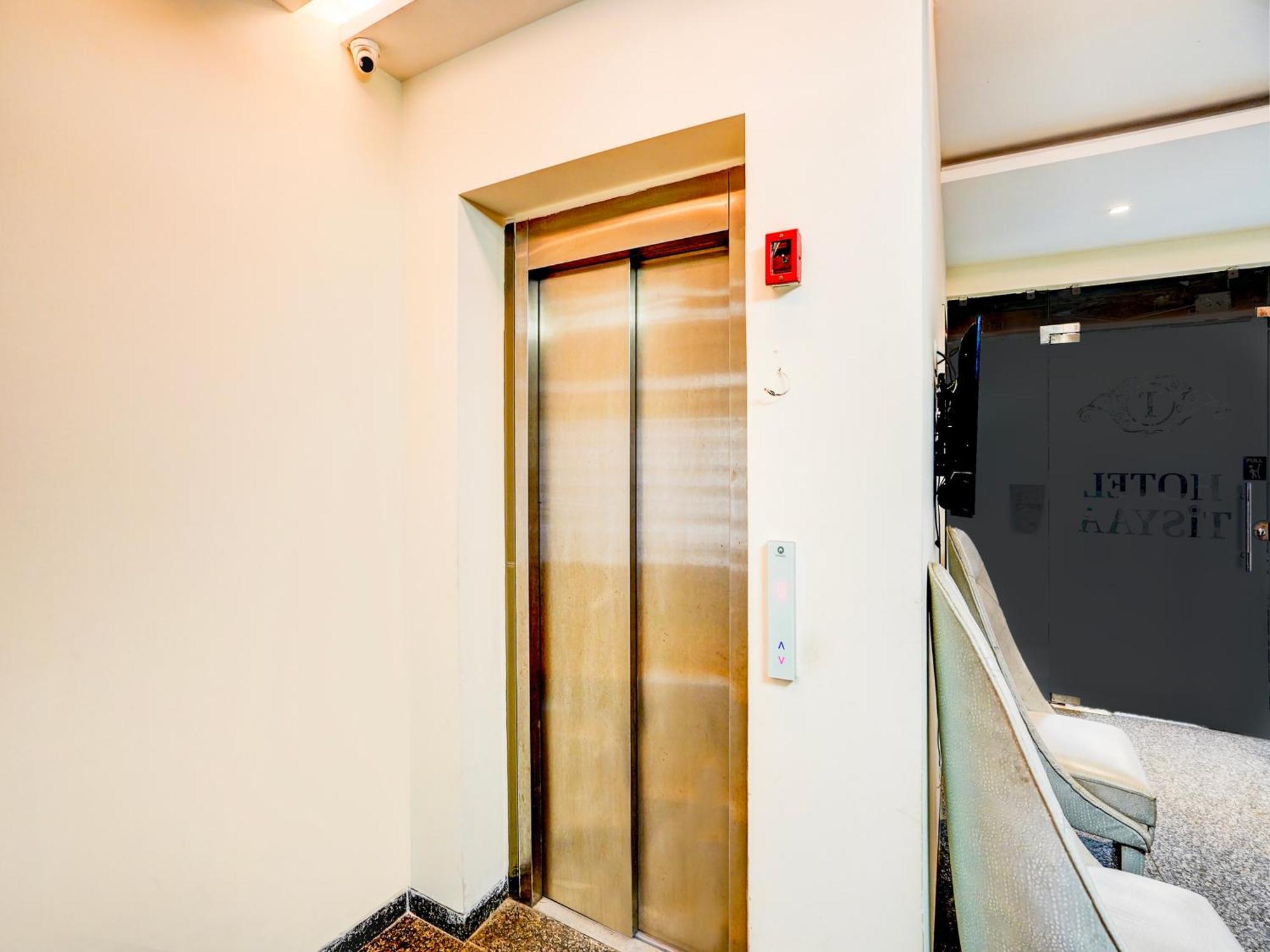 Hotel Super Townhouse Pitampura West Enclave Delhi  Exterior foto